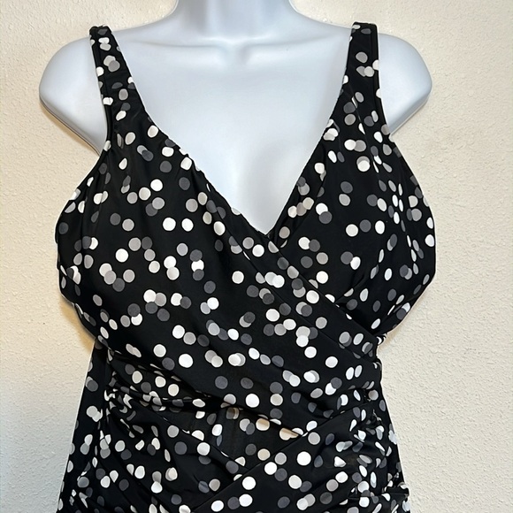 Trimshaper Womens Polka Dot One Piece Swimsuit Size 18W - Picture 5 of 13